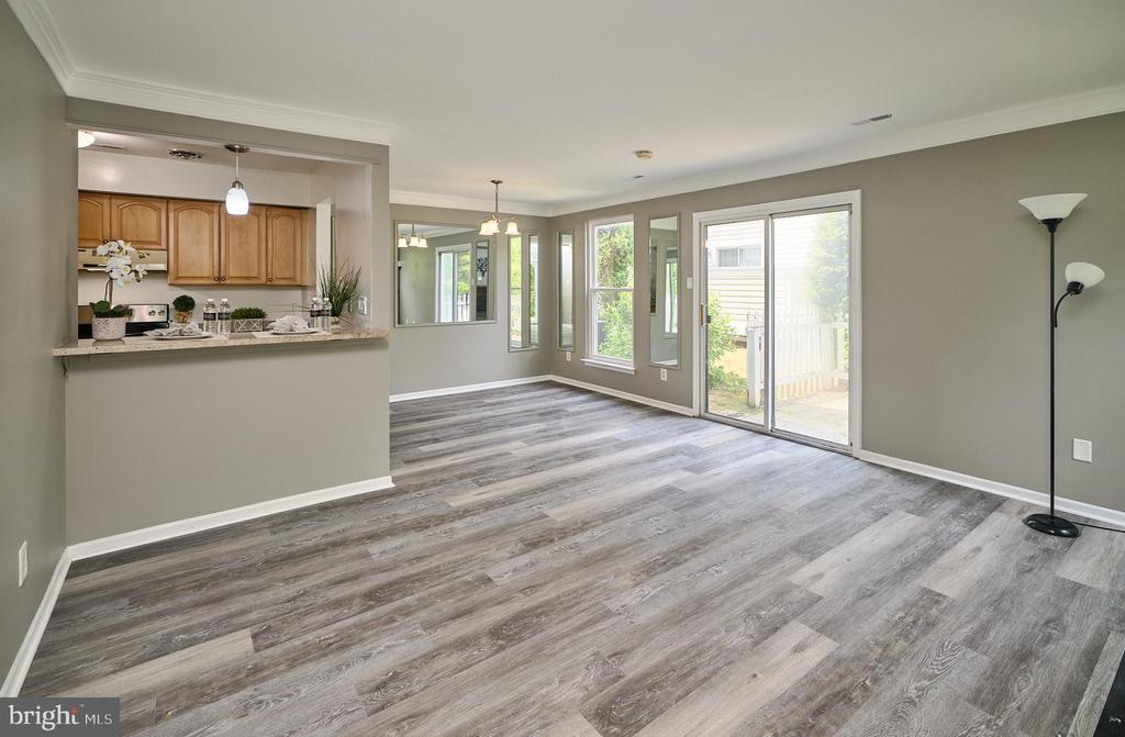 153 Shire Dr #15c