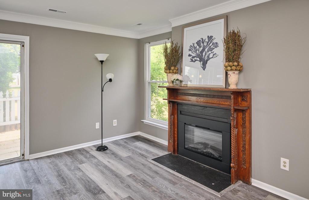 153 Shire Dr #15c