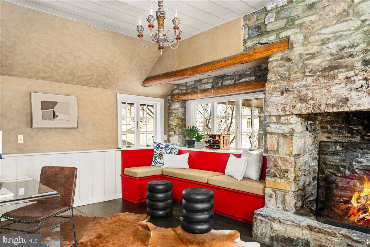 1515 Sugar Bottom Rd