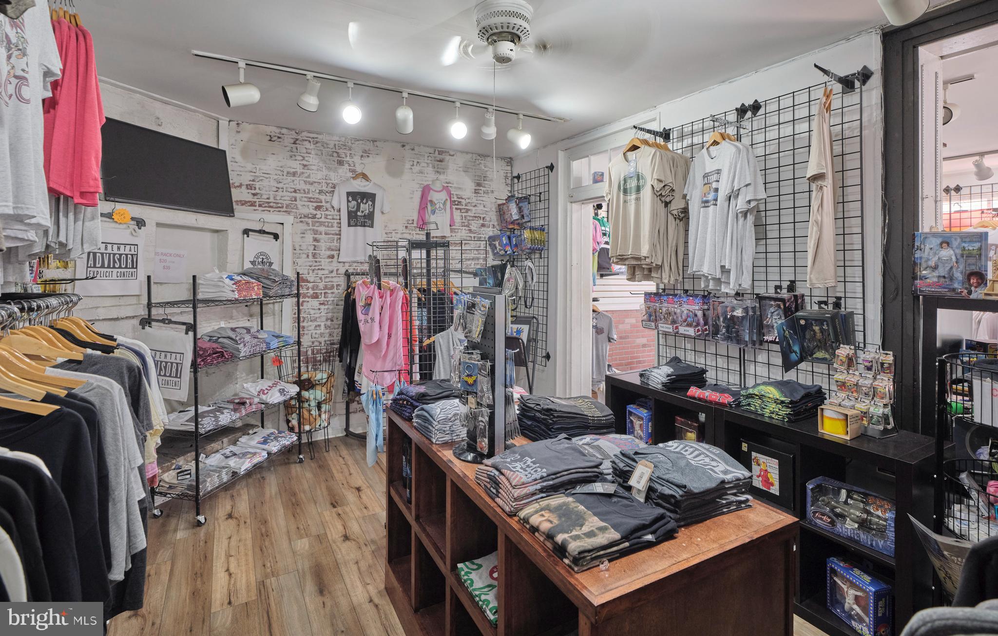 76 S Main St