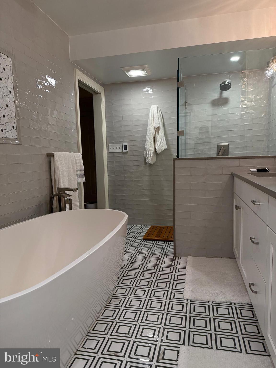 46 W MECHANIC STREET