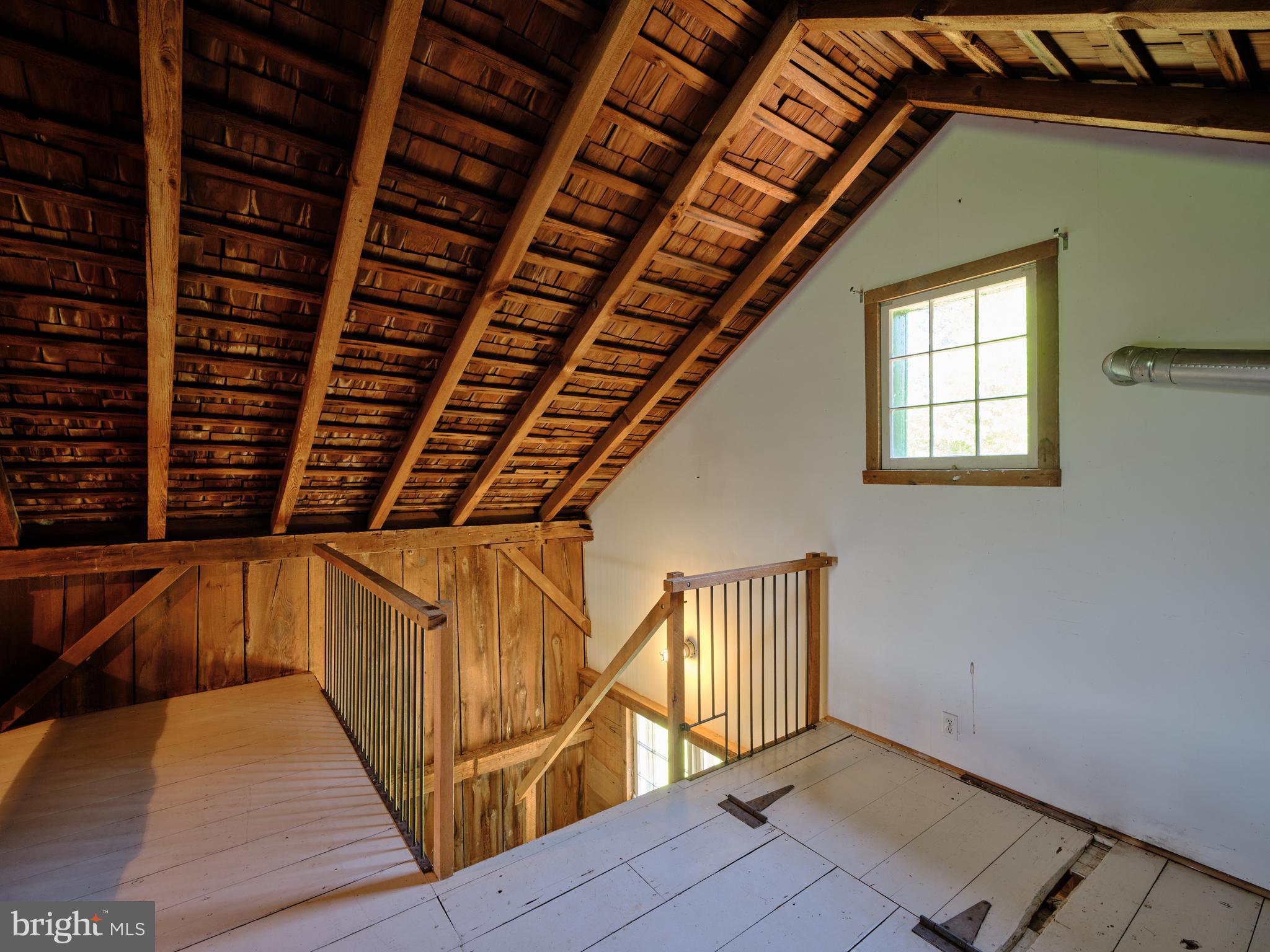 5113 ANDERSON ROAD COTTAGE