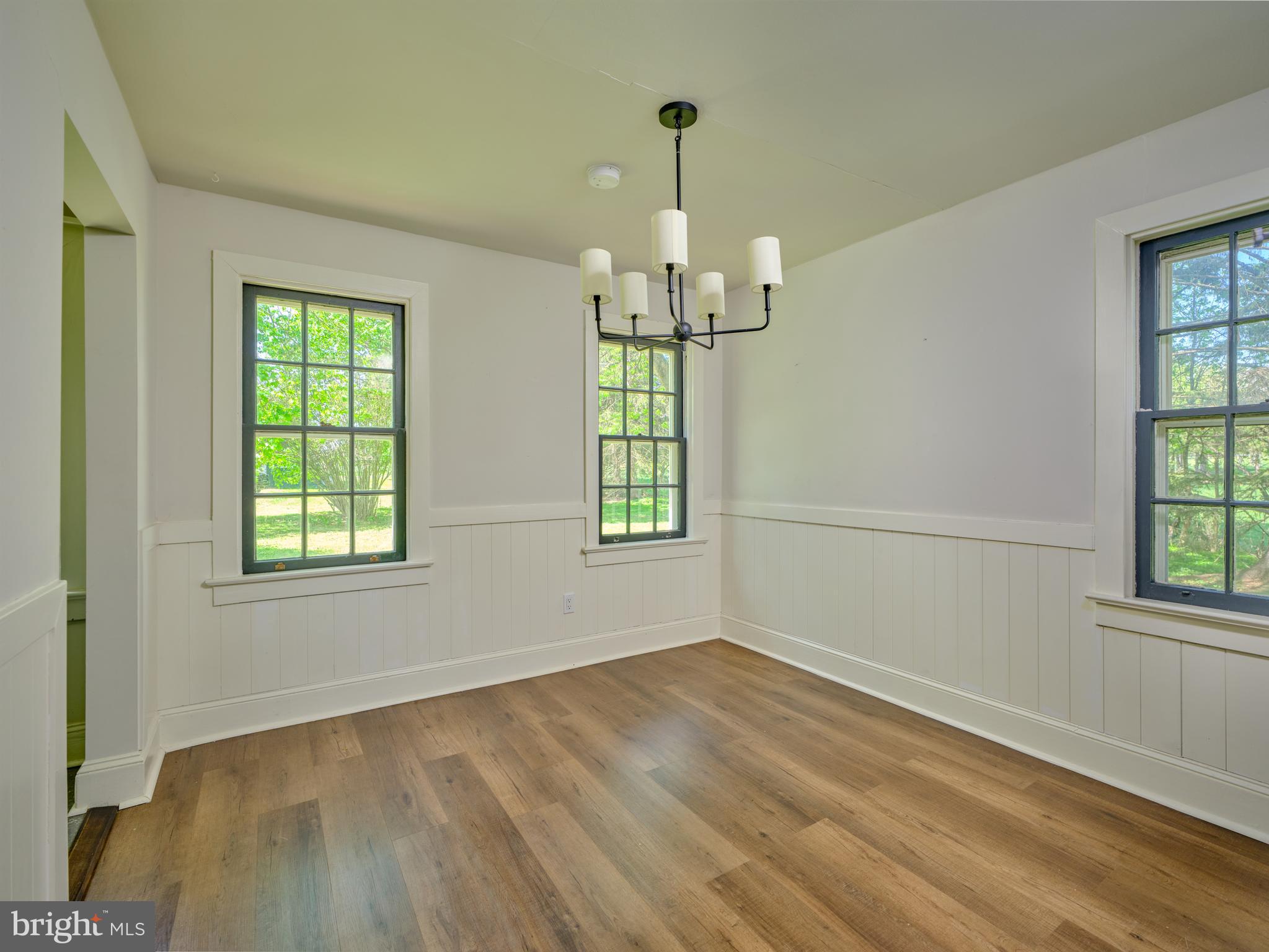 5113 ANDERSON ROAD COTTAGE