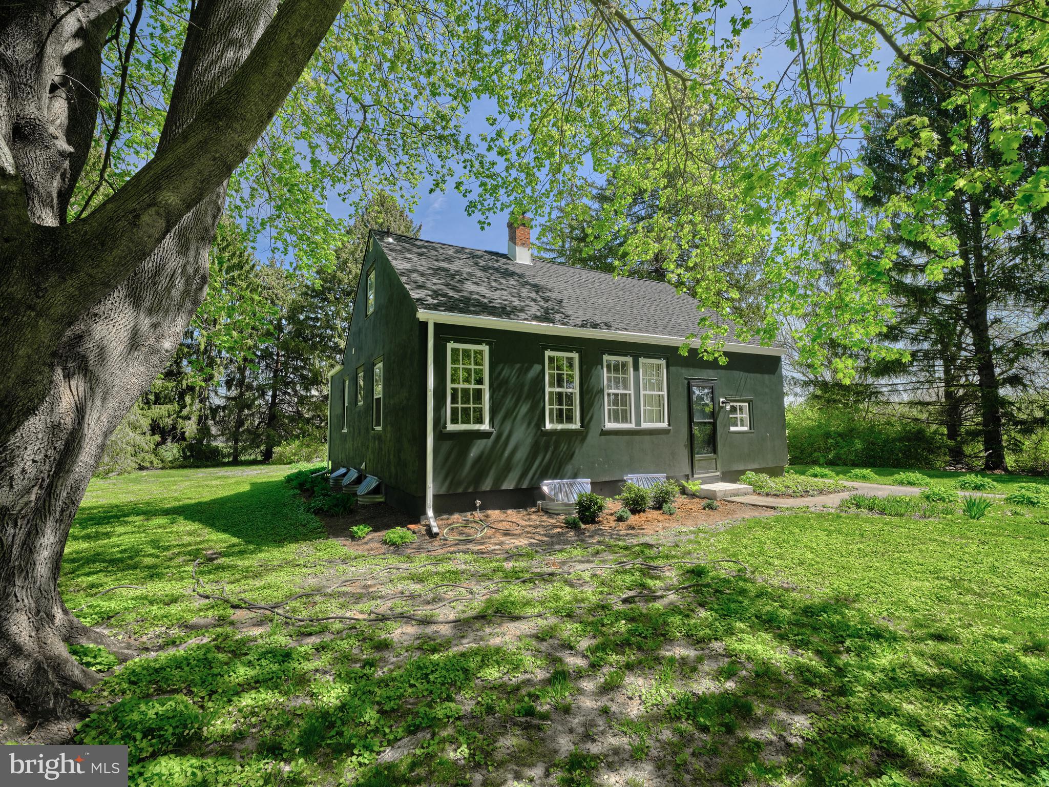 5113 ANDERSON ROAD COTTAGE