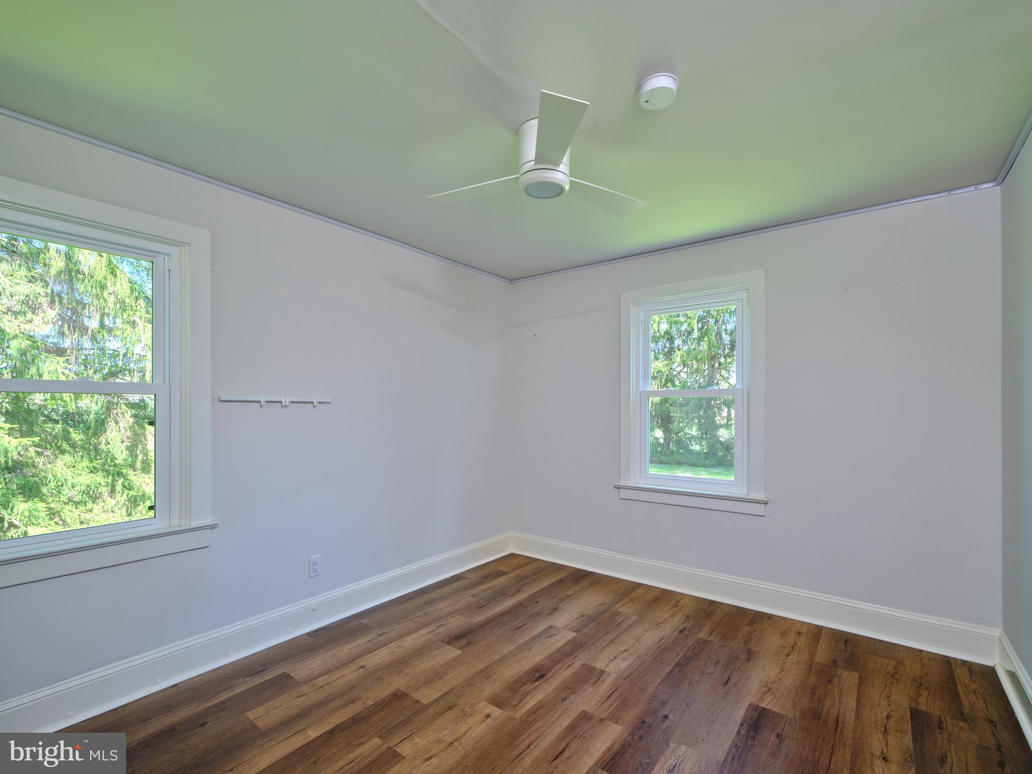 5113 ANDERSON ROAD COTTAGE