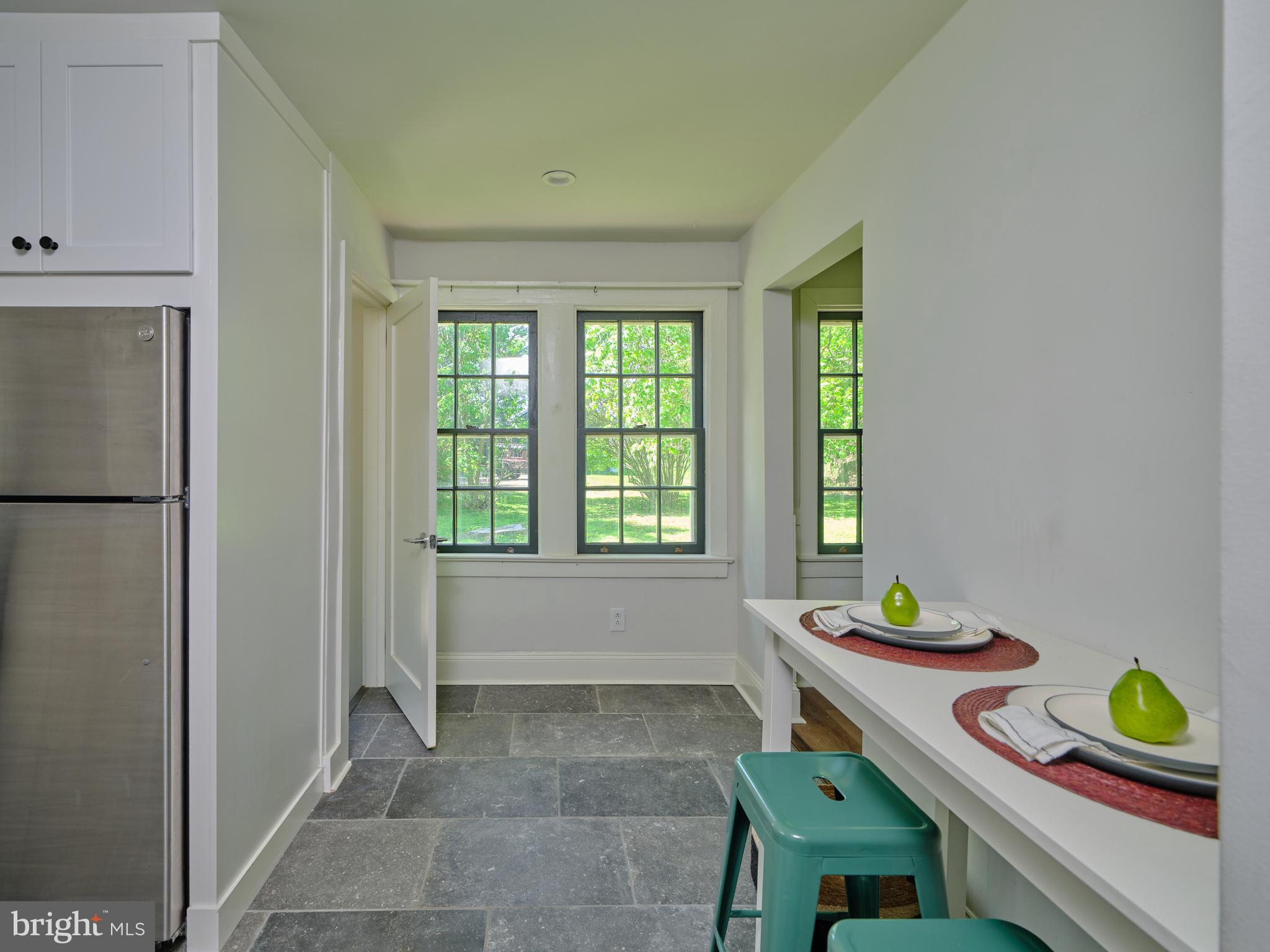 5113 ANDERSON ROAD COTTAGE