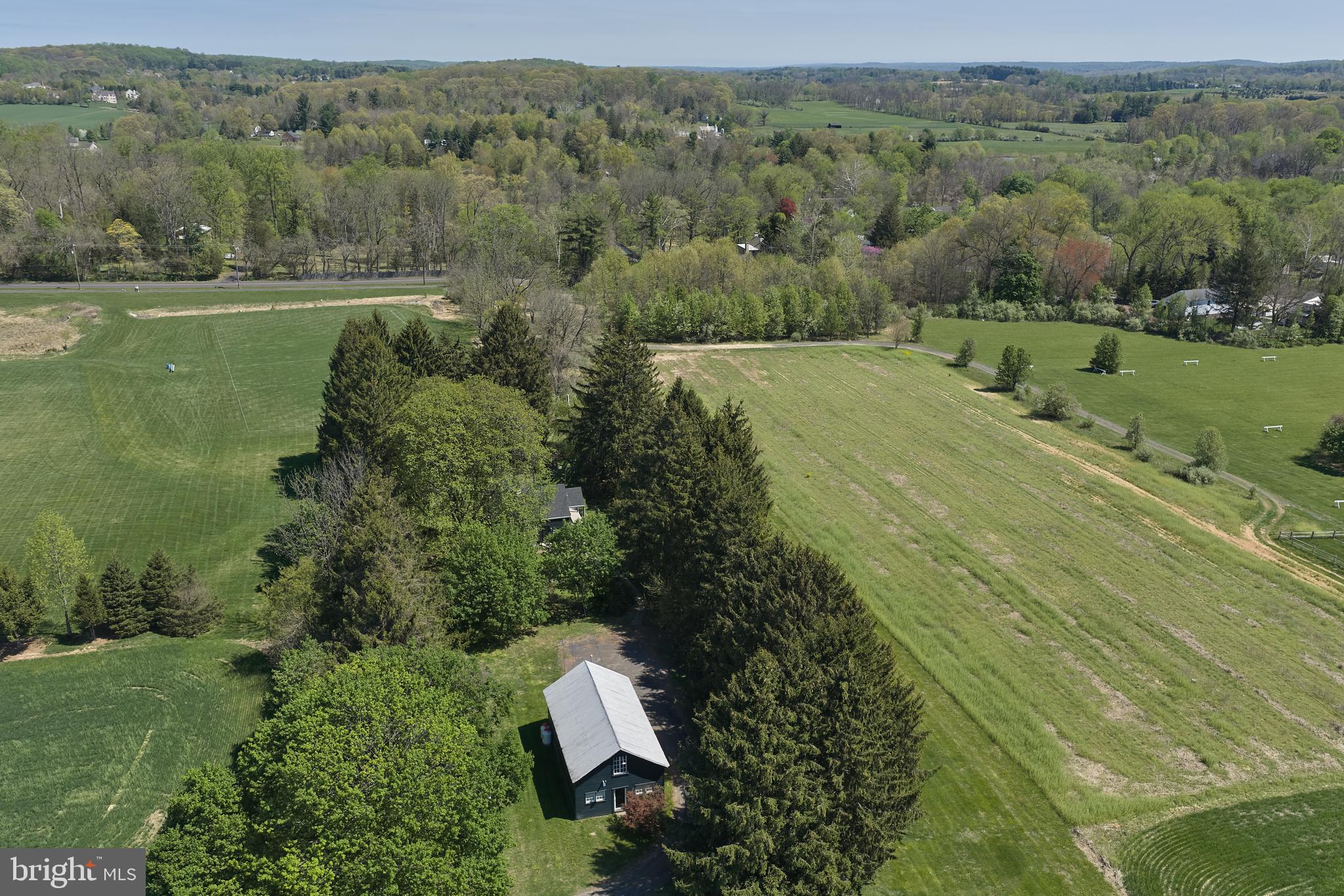 5113 ANDERSON ROAD COTTAGE