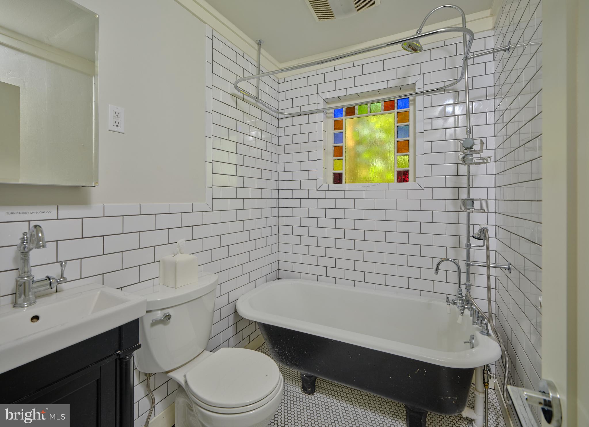 5113 ANDERSON ROAD COTTAGE