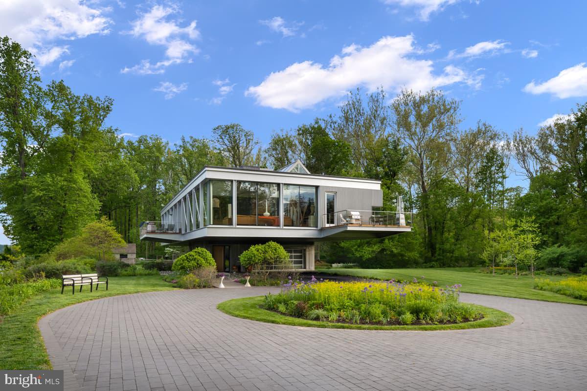2710 RIVER ROAD