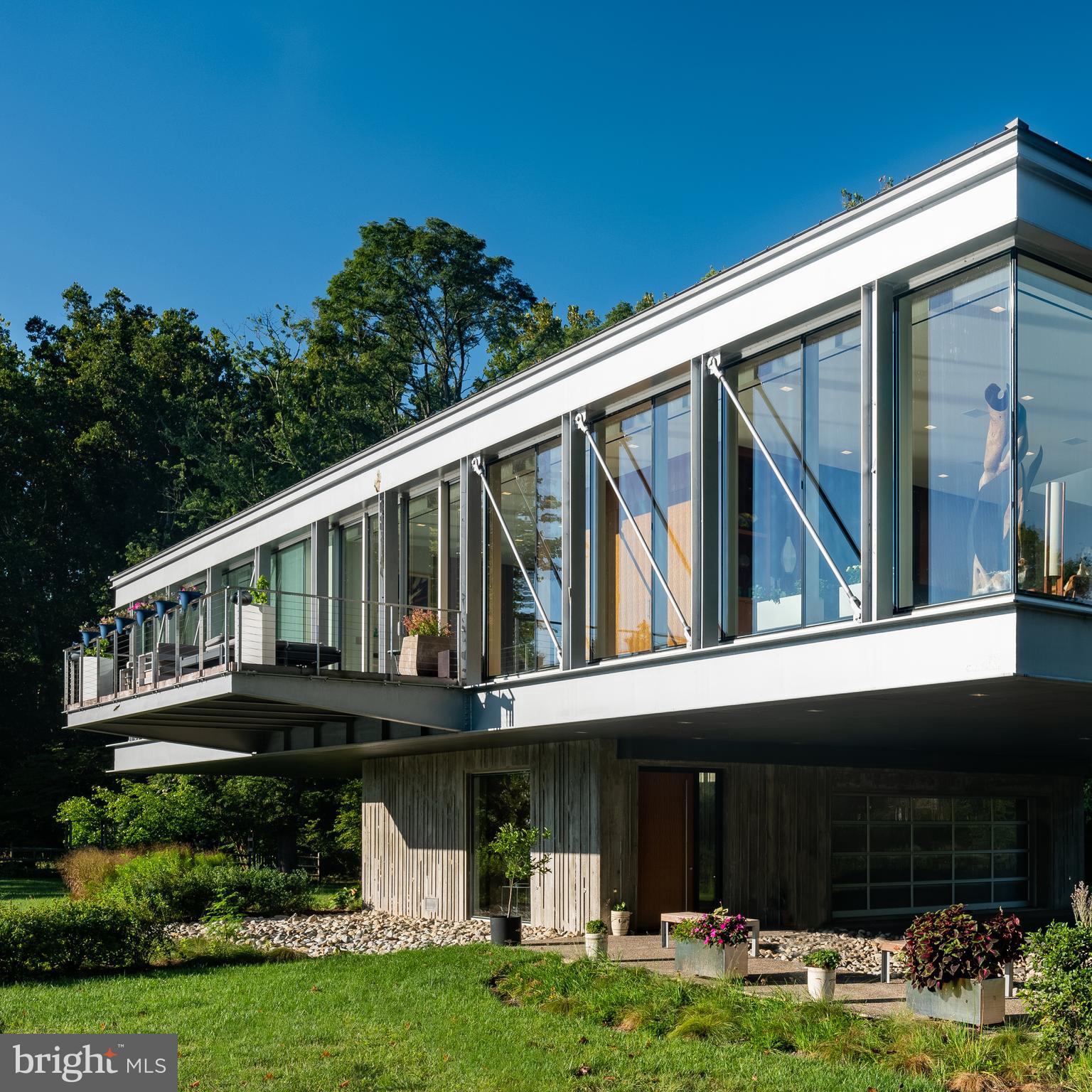 2710 RIVER ROAD
