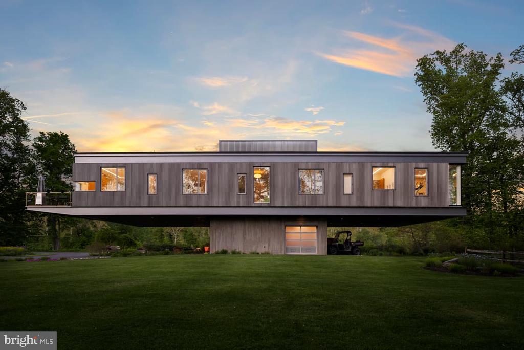2710 RIVER ROAD