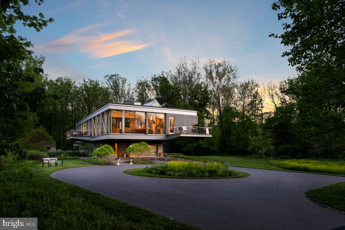 2710 RIVER ROAD