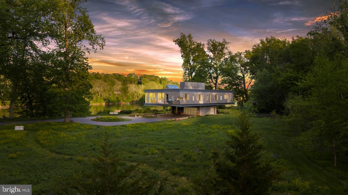 2710 RIVER ROAD