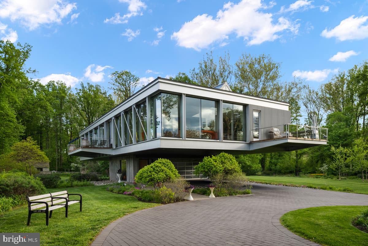 2710 RIVER ROAD