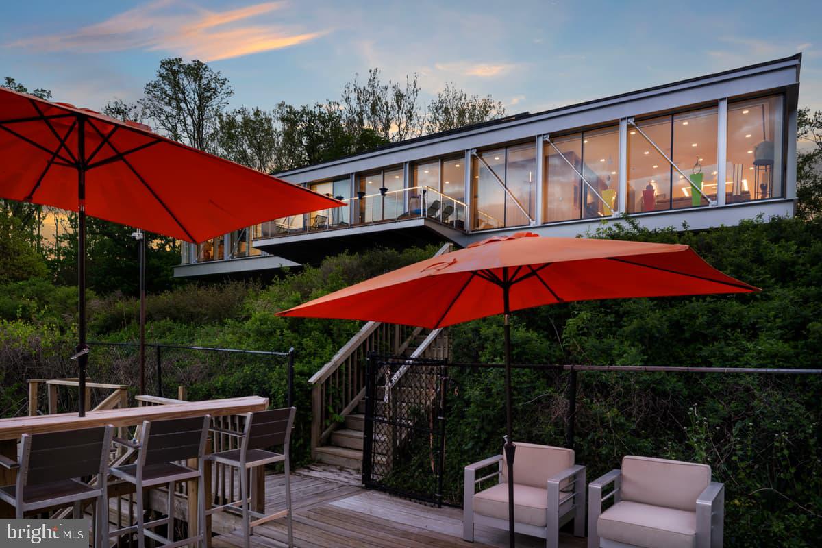2710 RIVER ROAD