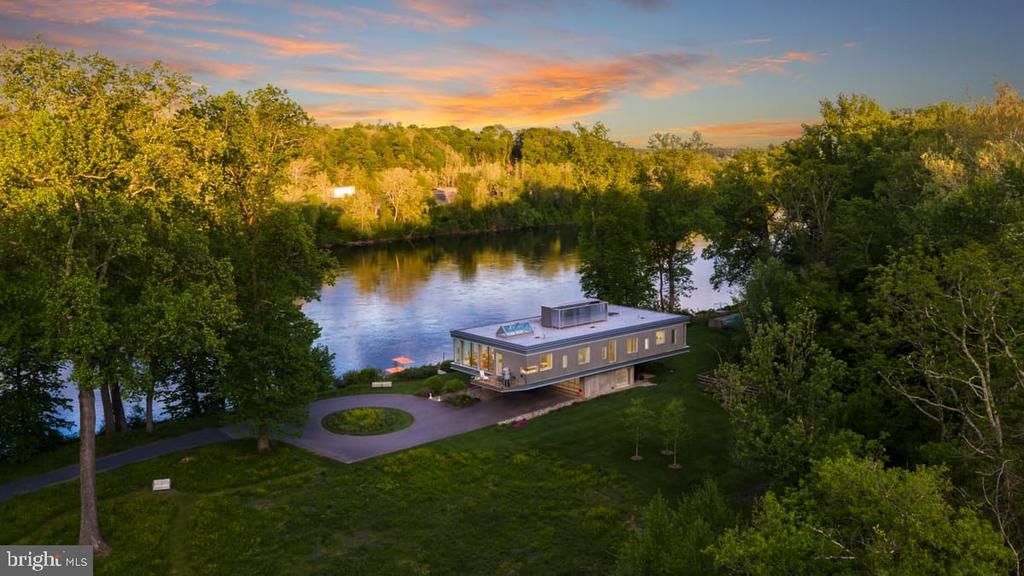 2710 RIVER ROAD