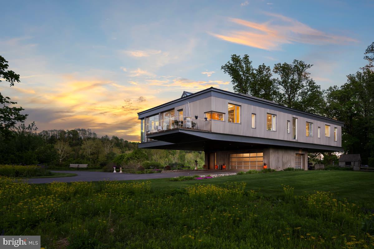2710 RIVER ROAD