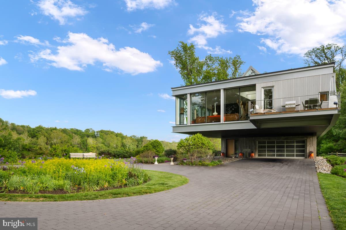 2710 RIVER ROAD