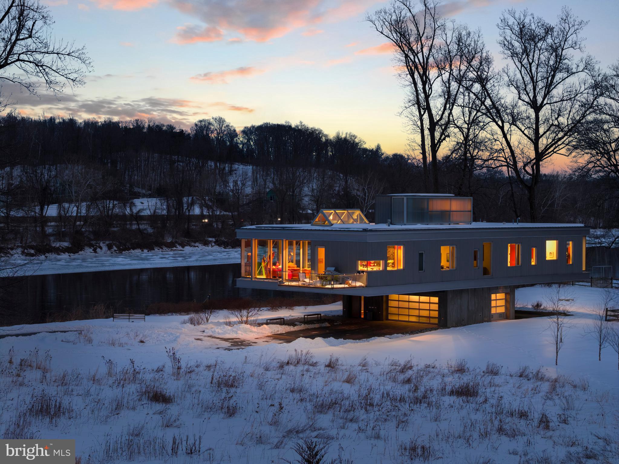 2710 RIVER ROAD