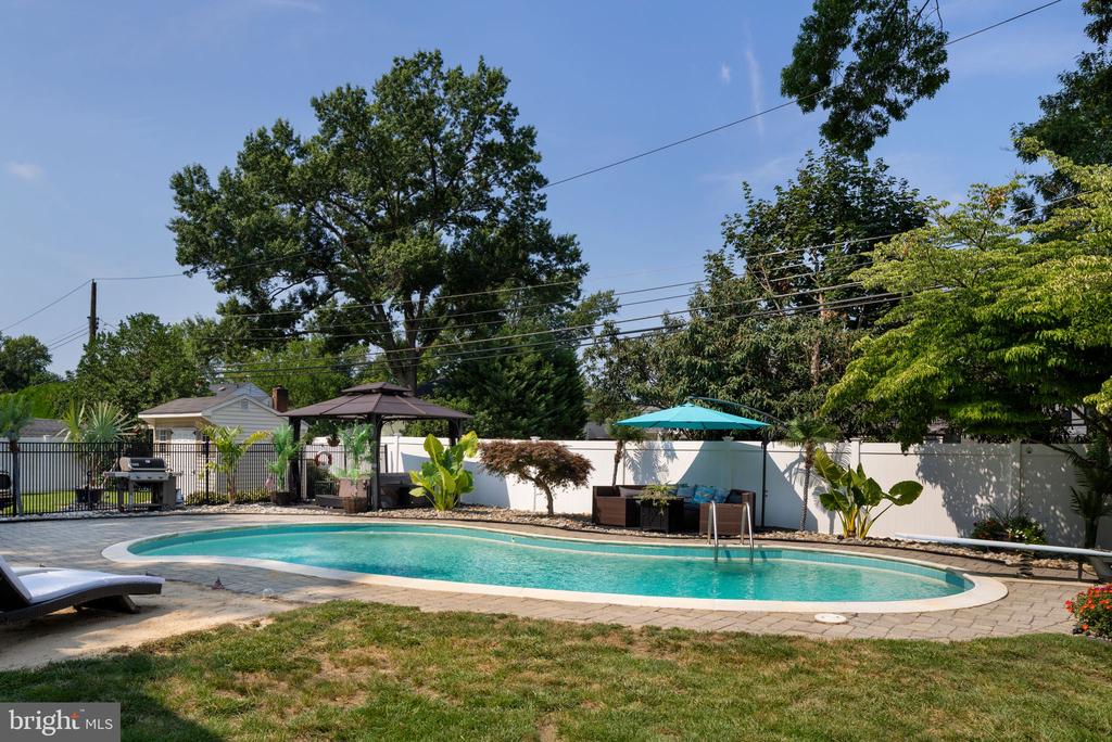 7 KEATS ROAD