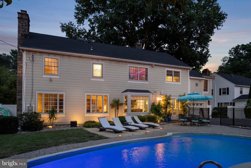 7 KEATS ROAD