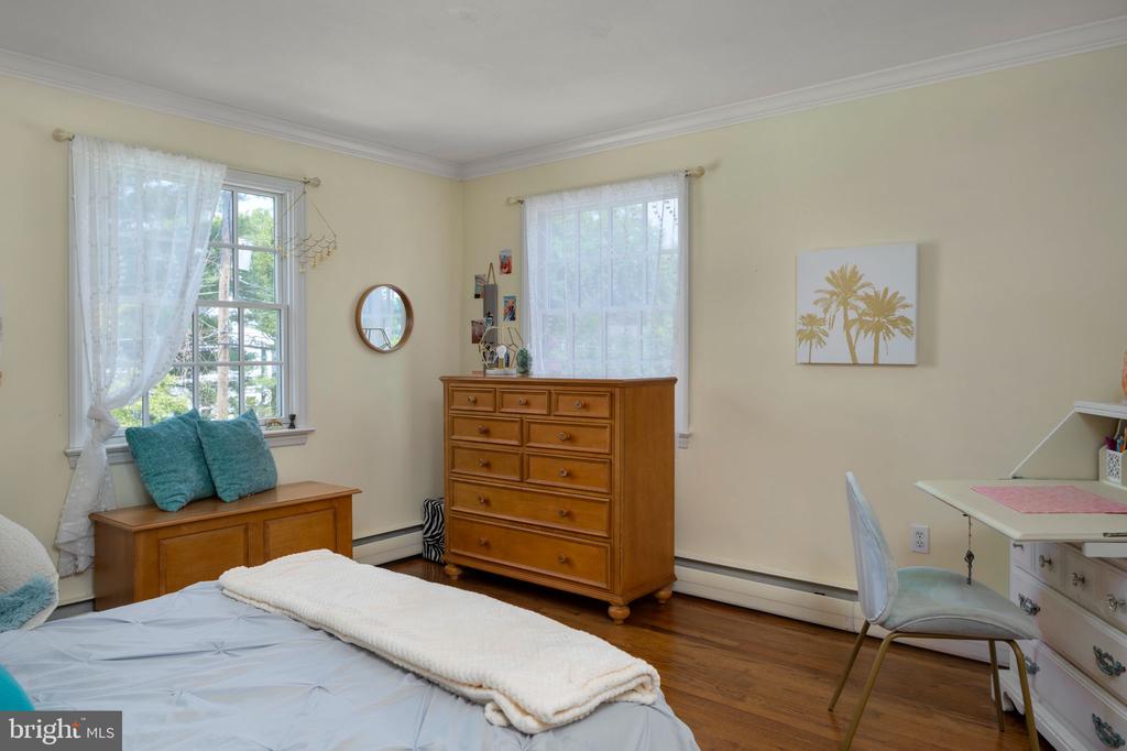 7 KEATS ROAD
