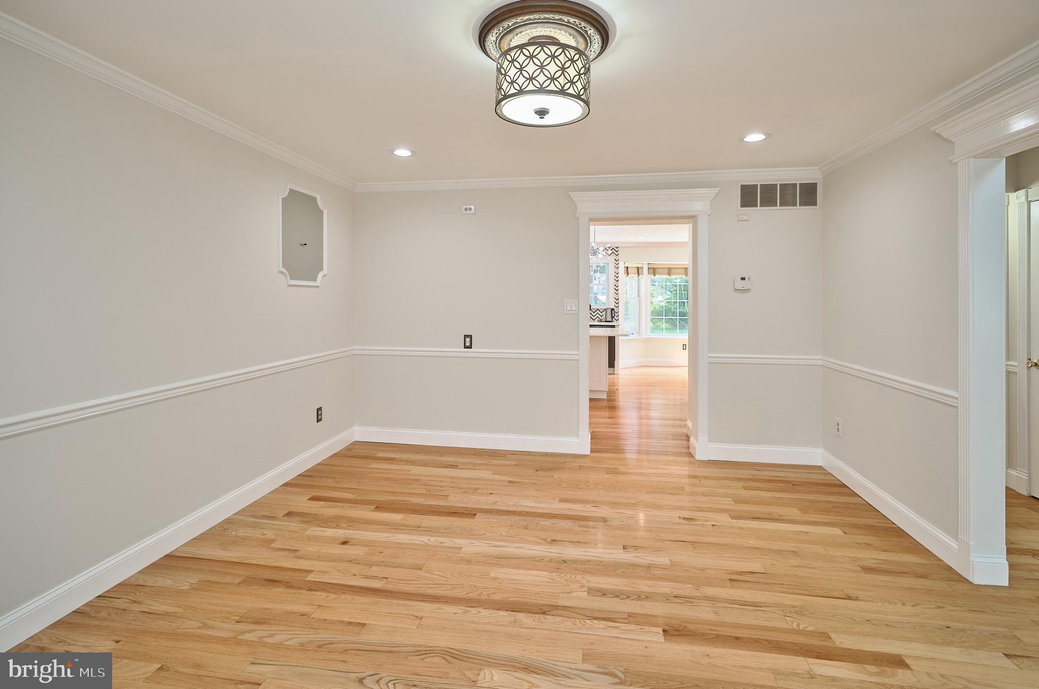 571 Constitution Rd