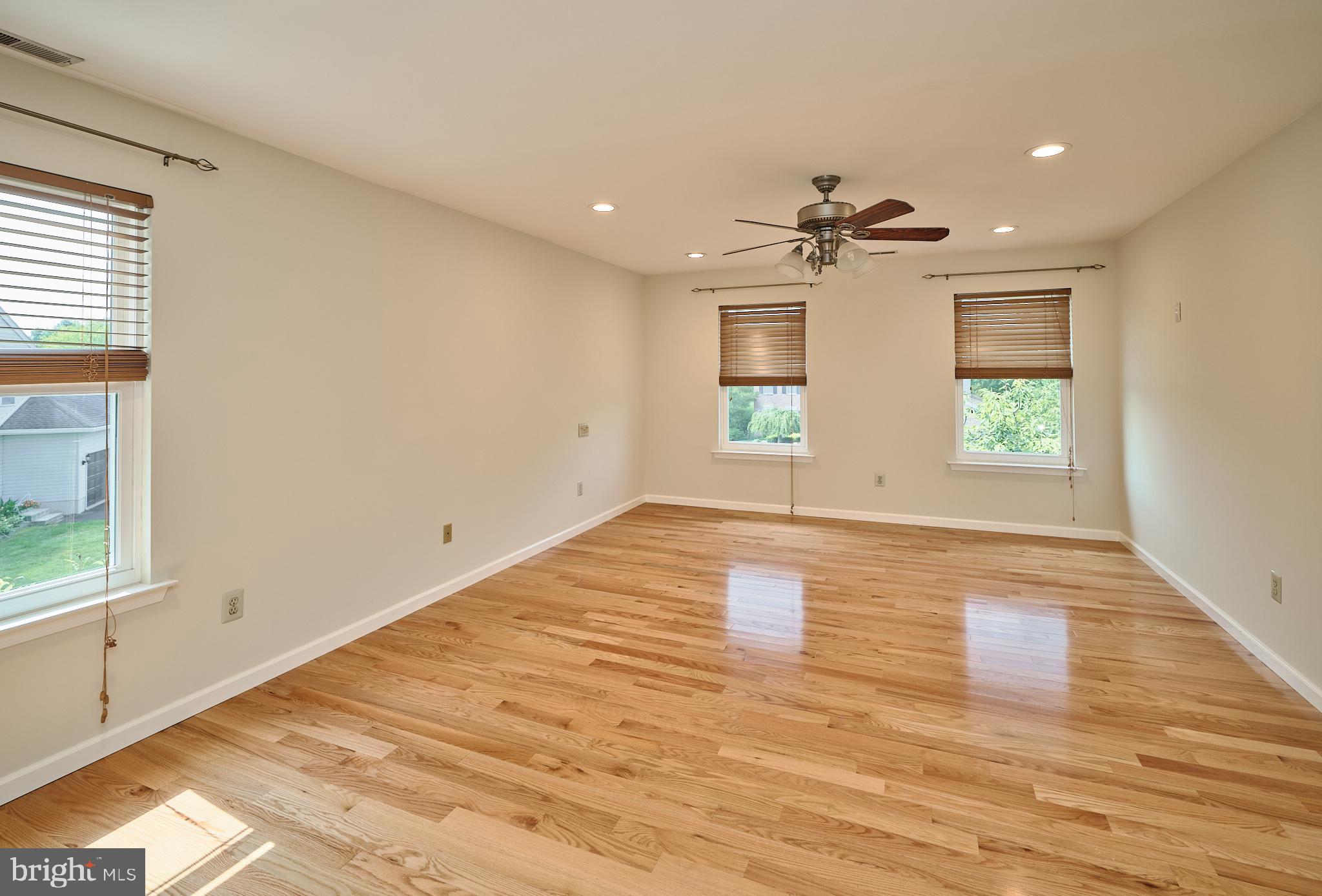 571 Constitution Rd