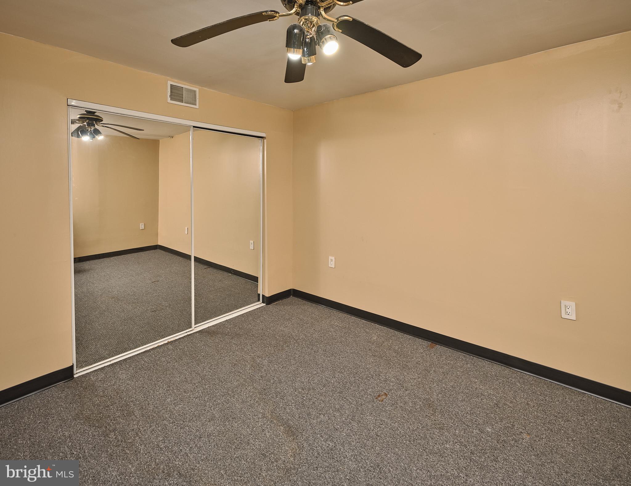 571 Constitution Rd