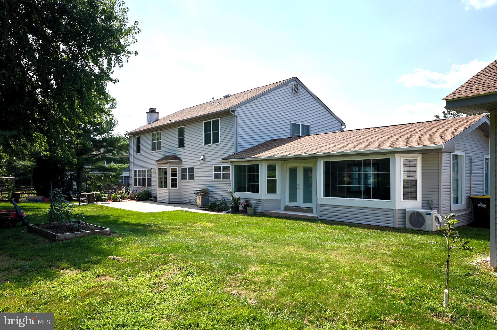 571 Constitution Rd