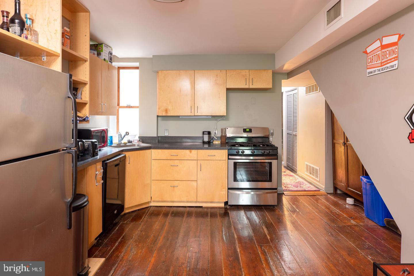 988 N 2ND ST #UNIT 2