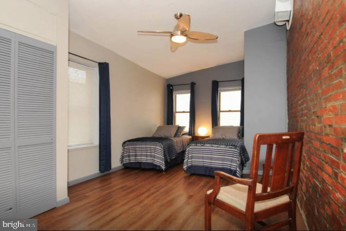 988 N 2ND ST #UNIT 2
