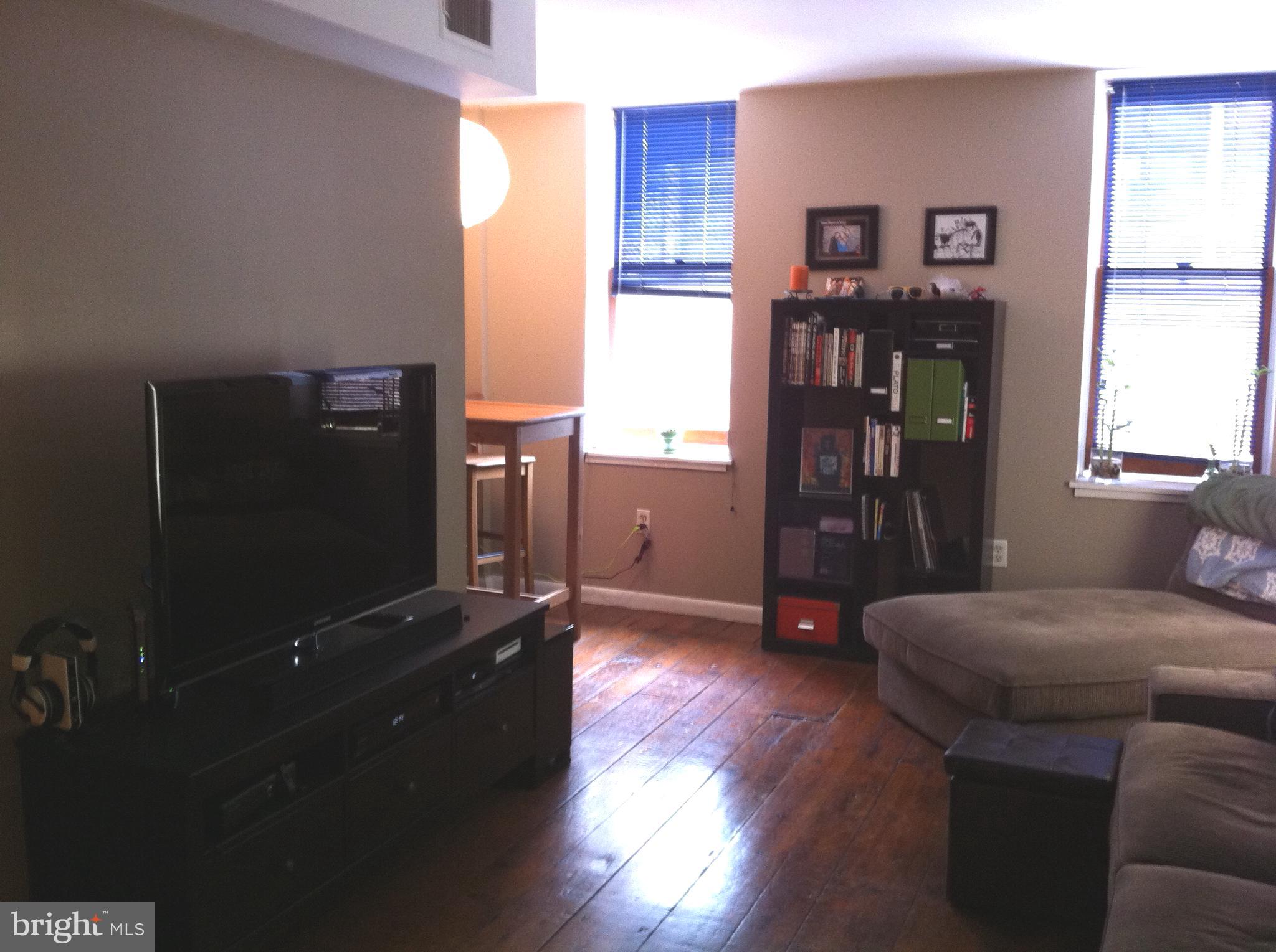 988 N 2ND ST #UNIT 2