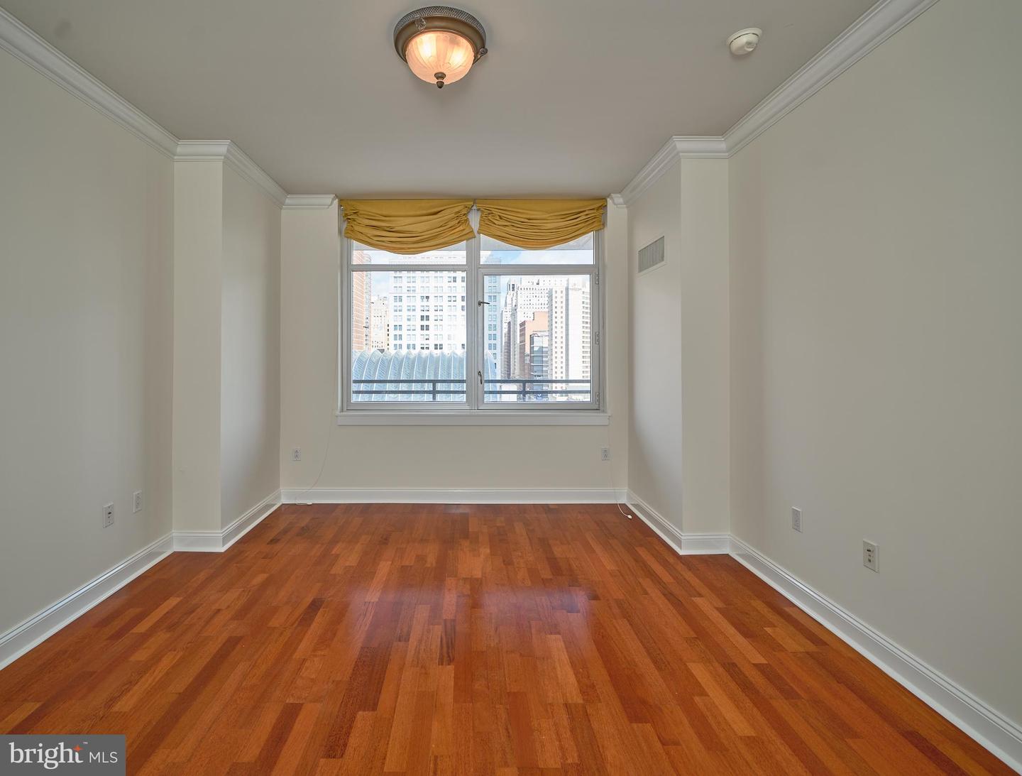 440-26 S Broad St #1407