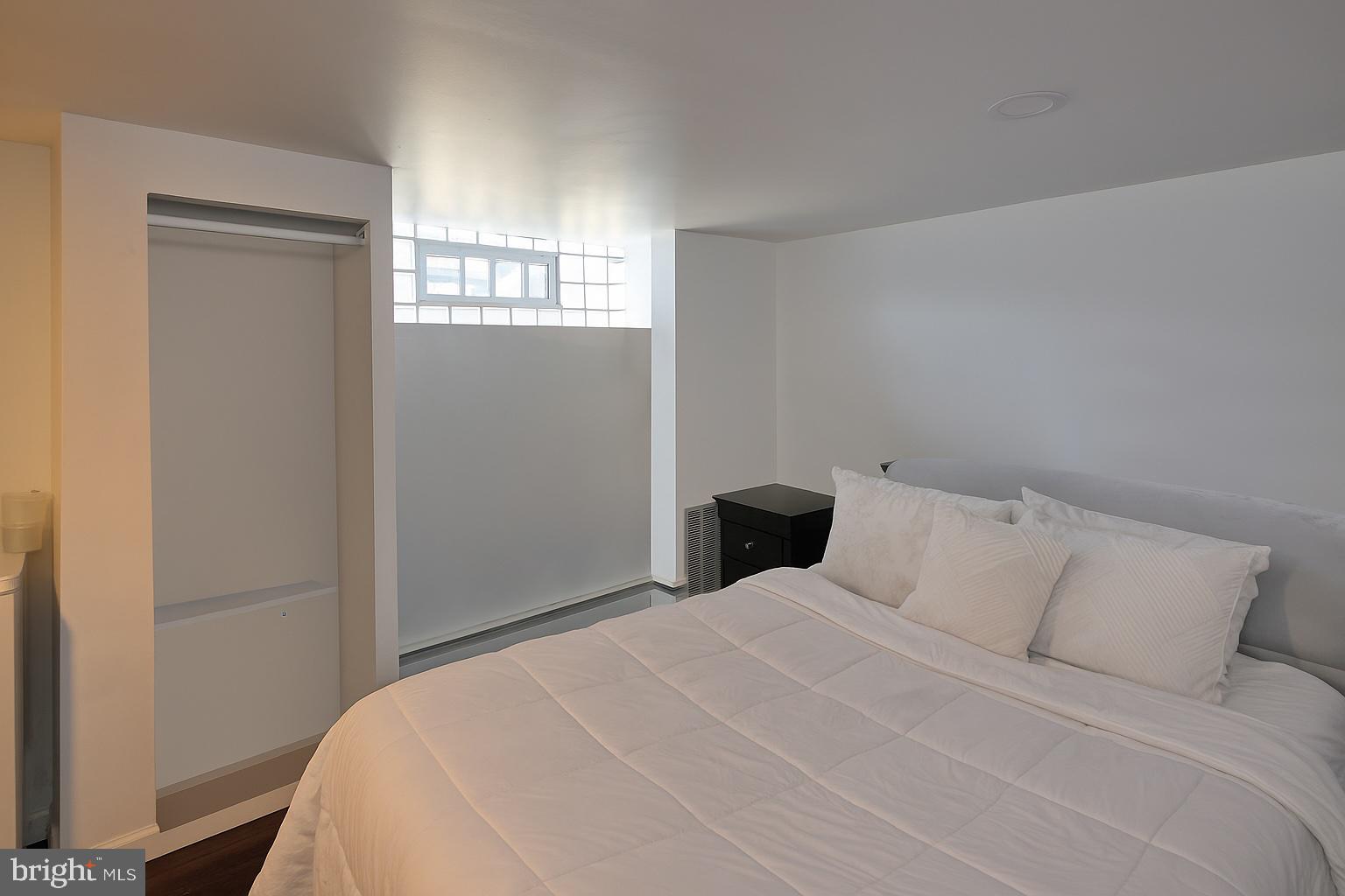 1053 VAN KIRK STREET