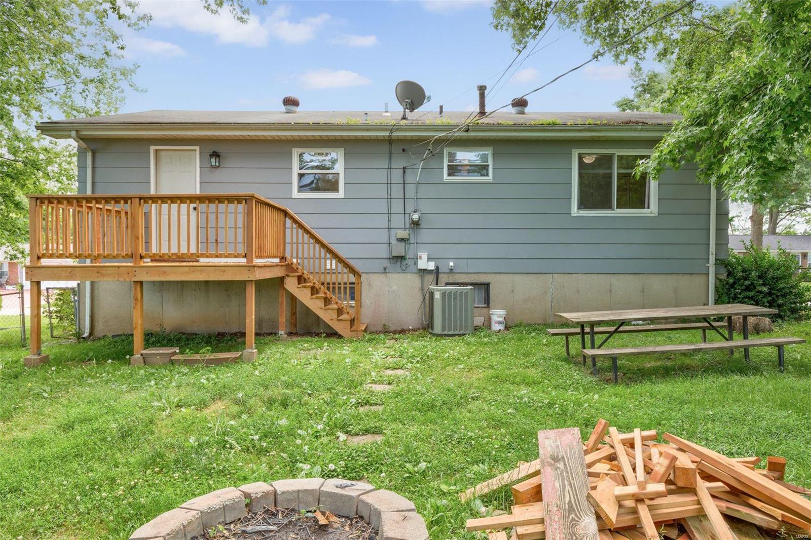 561 Robin Dr.