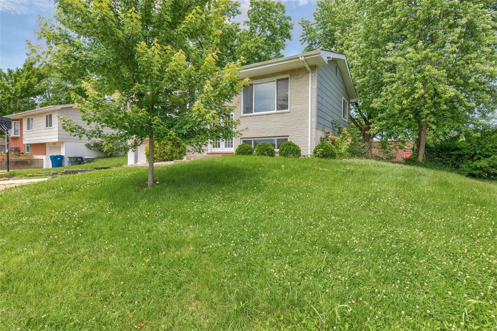 561 Robin Dr.