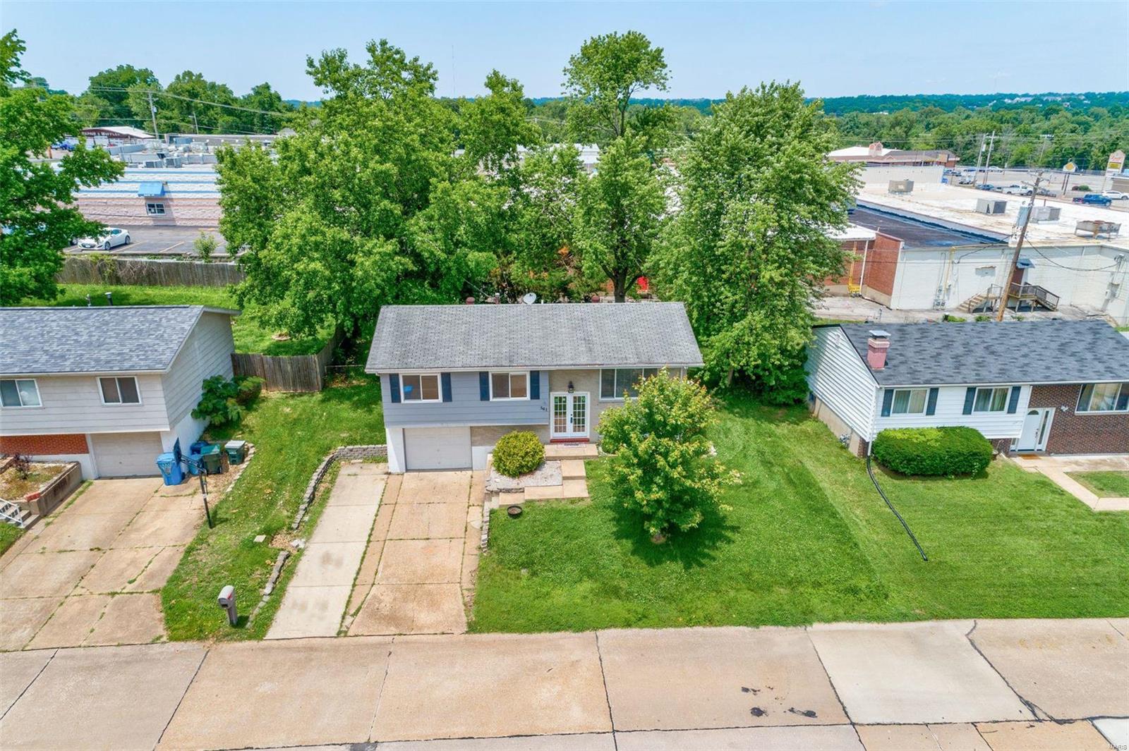 561 Robin Dr.