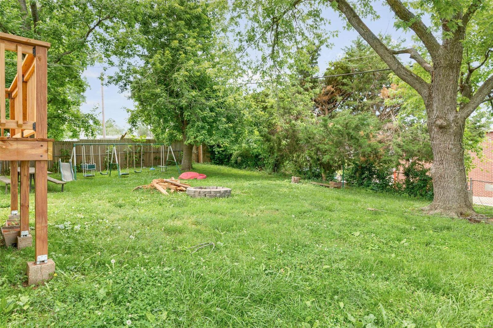 561 Robin Dr.