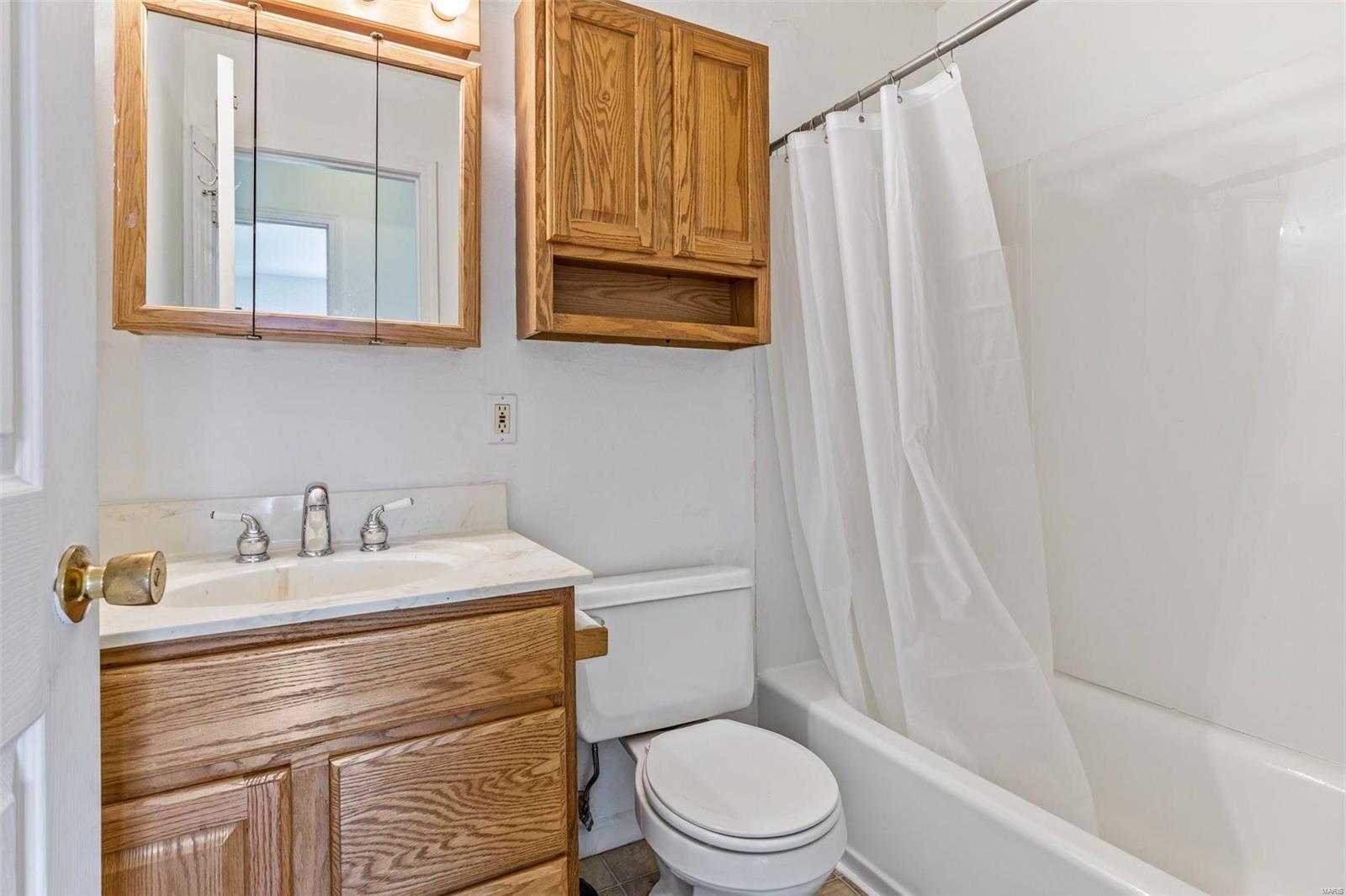 561 Robin Dr.