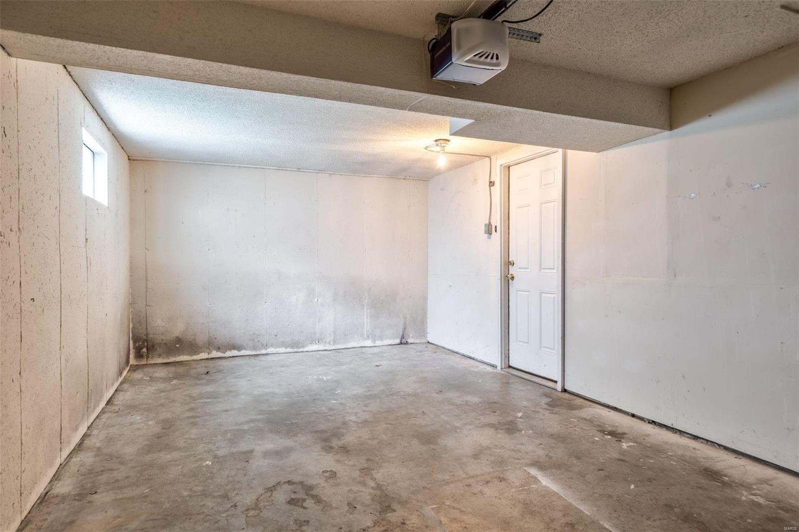 561 Robin Dr.