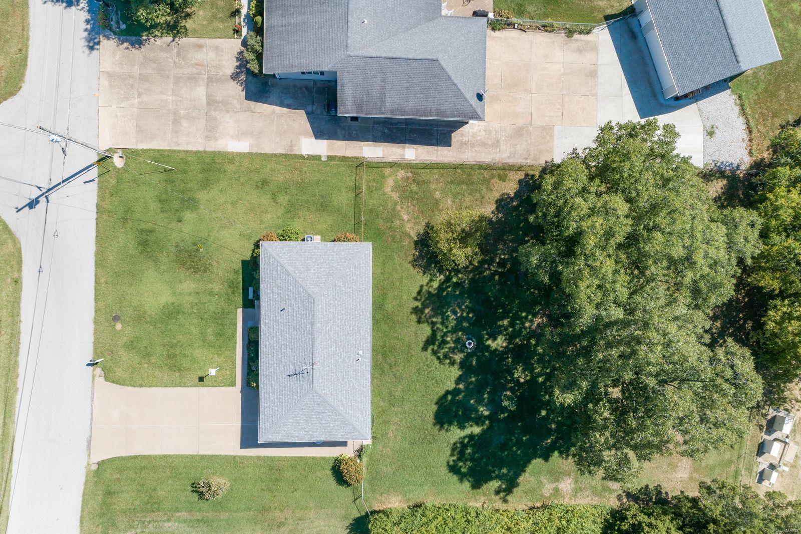 1551 Robinhood Dr