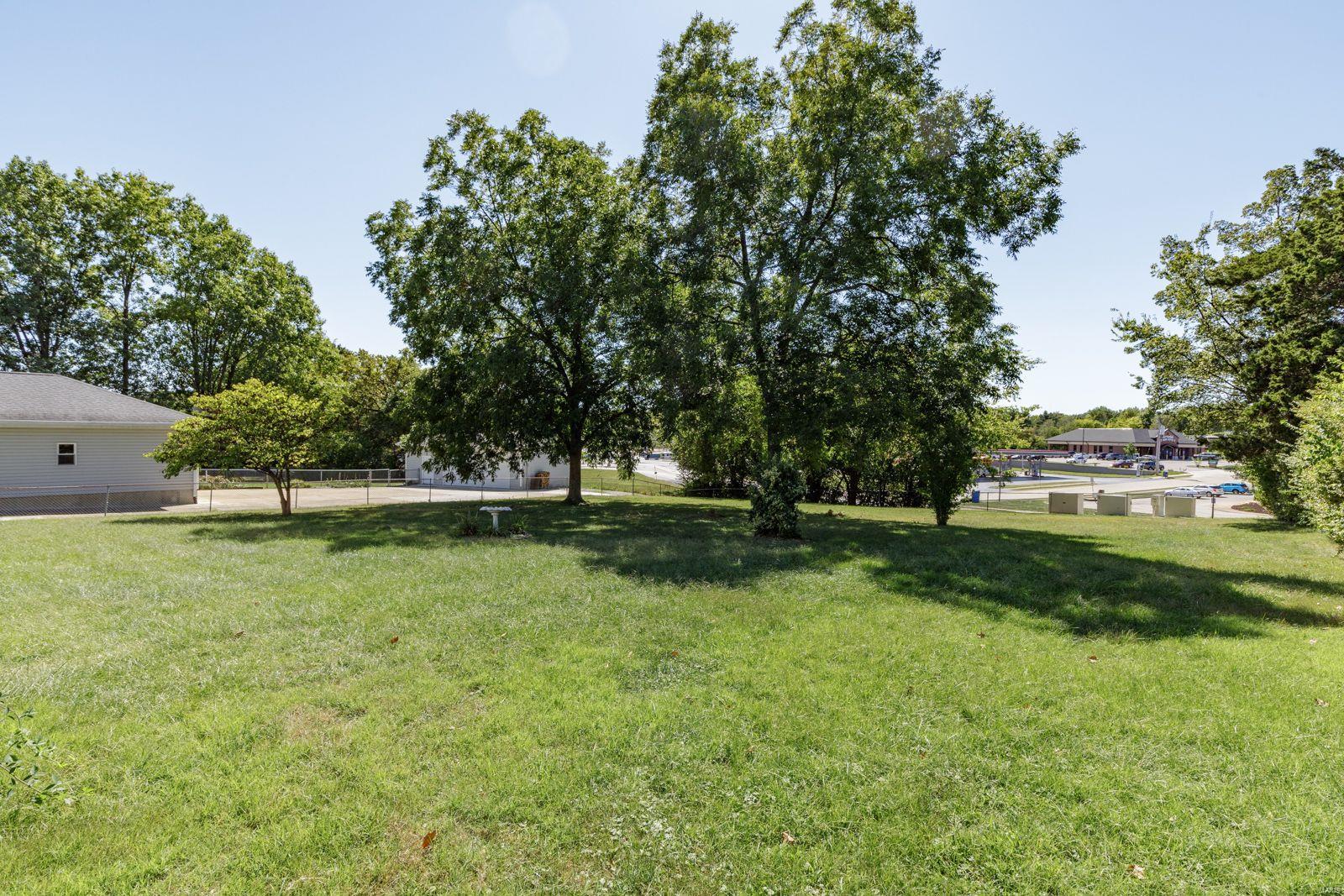 1551 Robinhood Dr