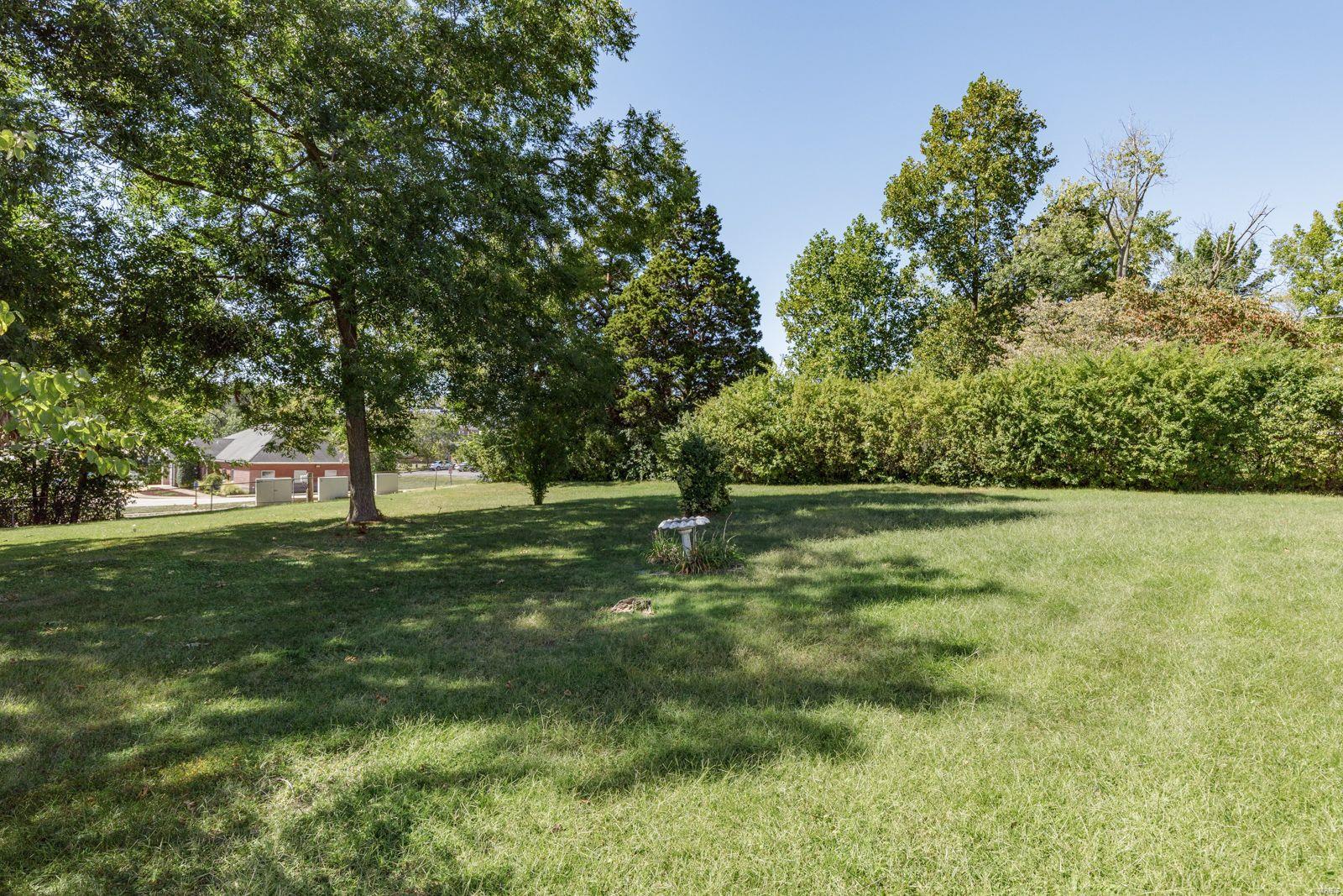 1551 Robinhood Dr
