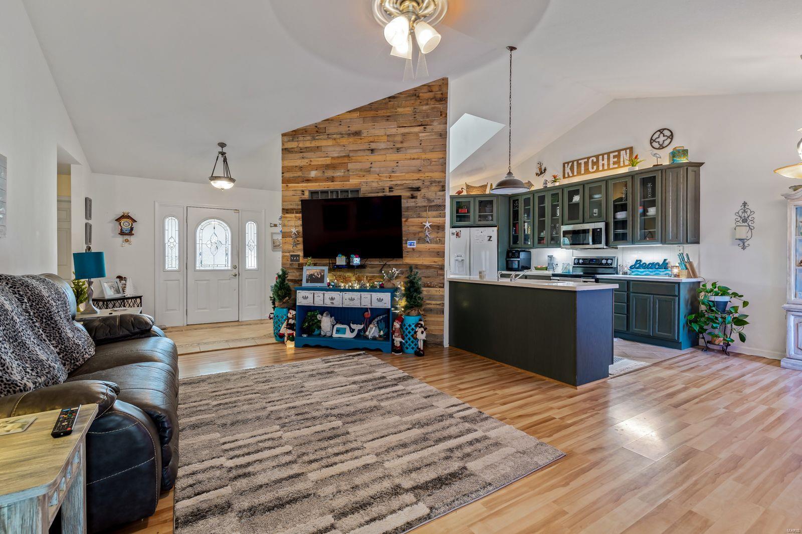 1509 Essex Heights