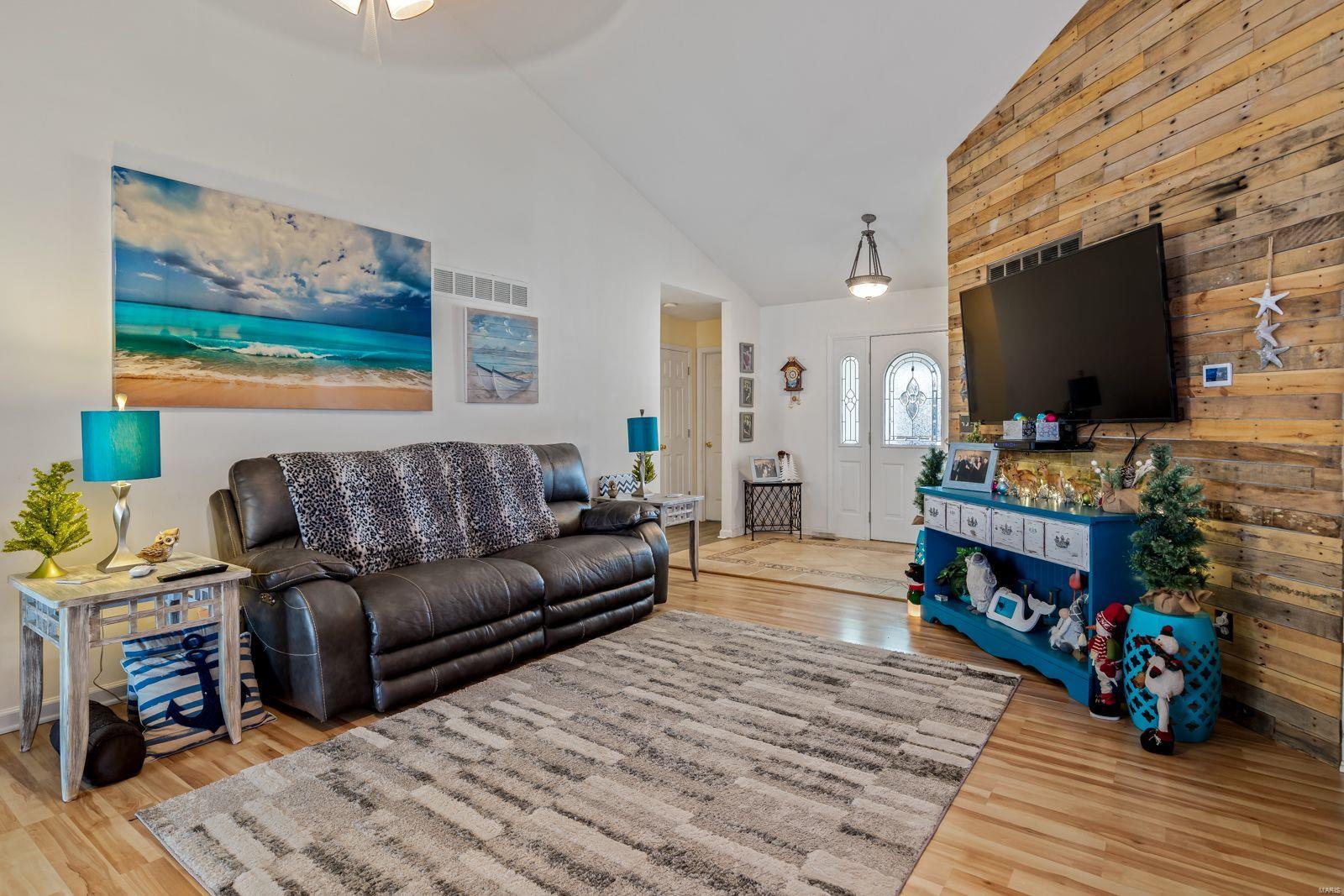 1509 Essex Heights