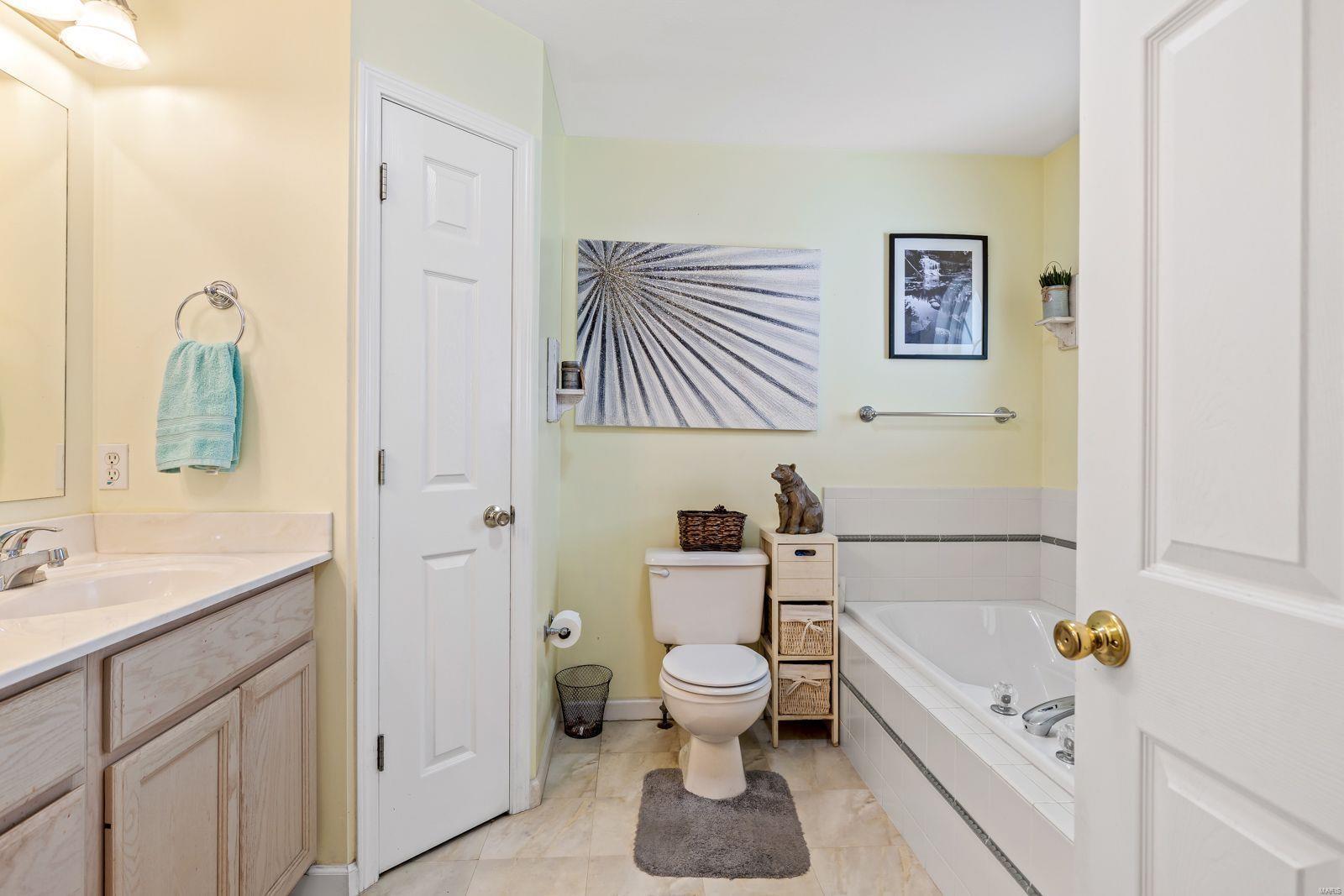 1509 Essex Heights