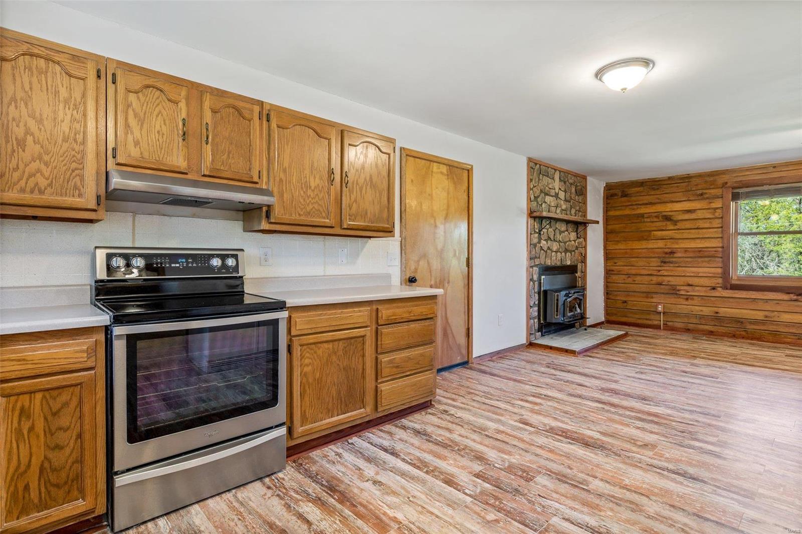 144 Post Oaks Dr.