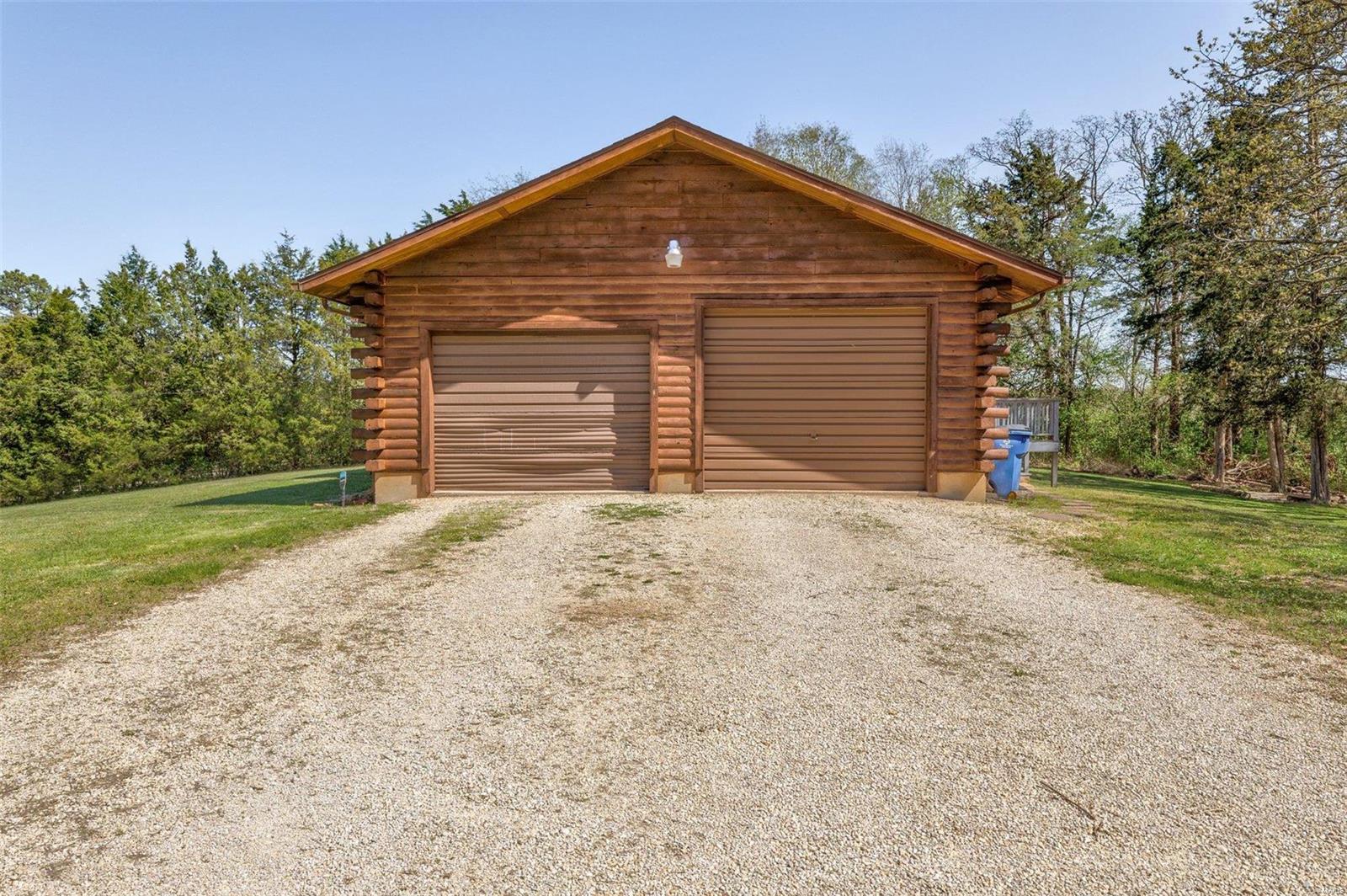 144 Post Oaks Dr.