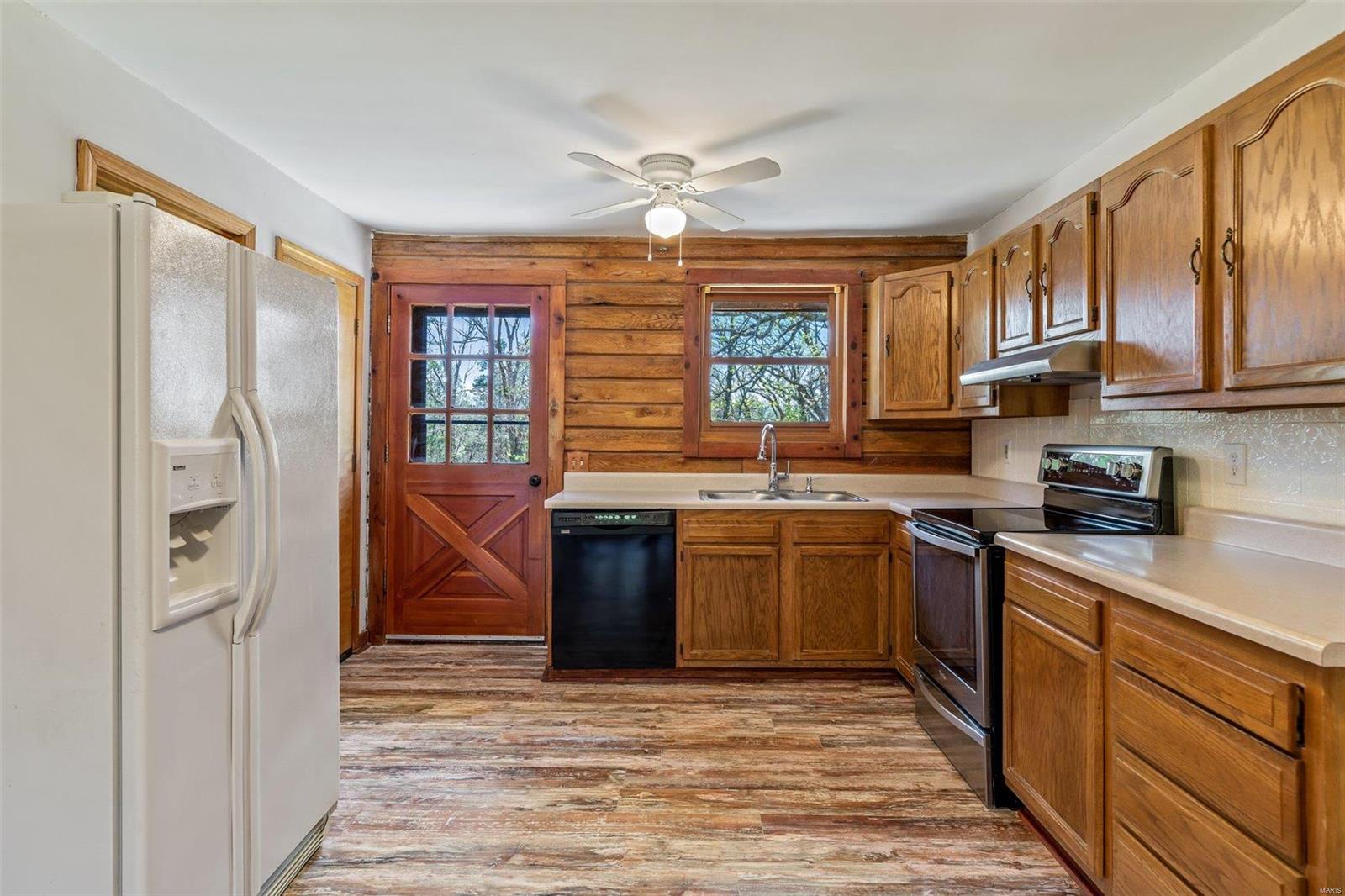 144 Post Oaks Dr.